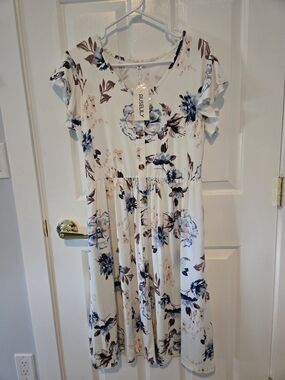 NWT AUSELLY Cream Floral Button-Front Midi Dress